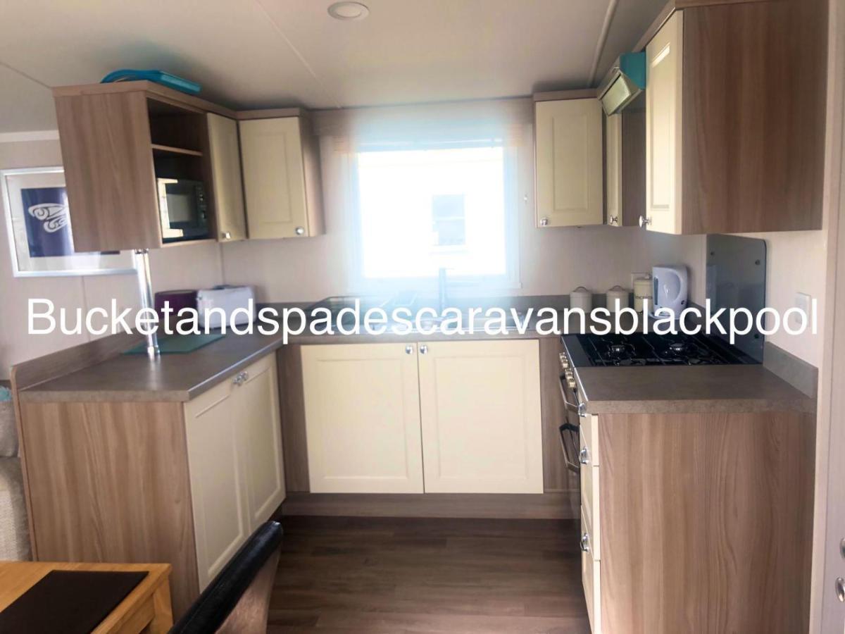 Blackpool Caravans Marton Mere Ngoại thất bức ảnh